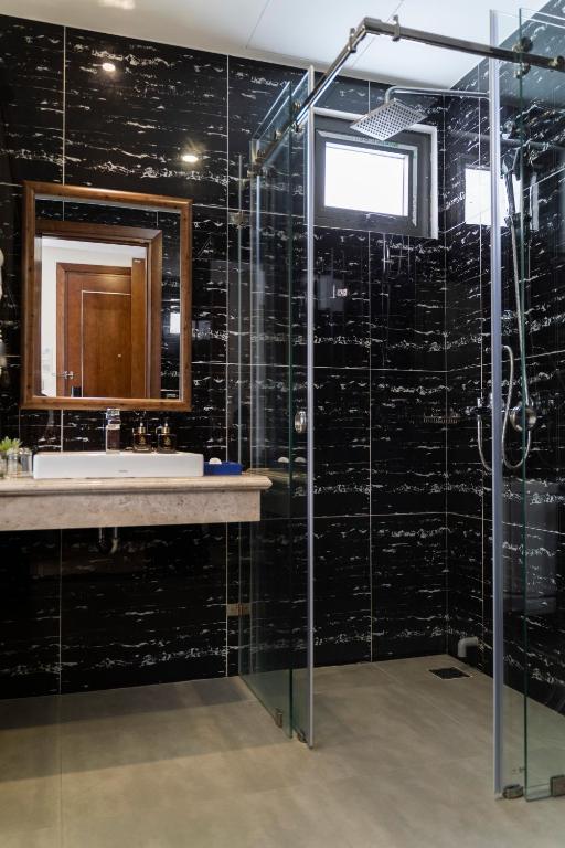 Suite Nhìn Ra Thành Phố