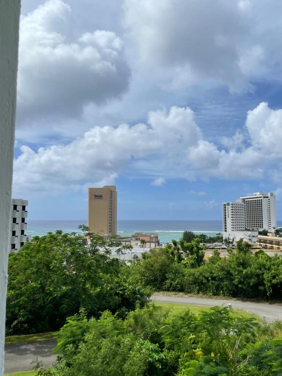 Apartment [NEW] Tumon 온비치하우스 갤러리아 뒷편 / 투몬비치 도보 7분거리, Guam