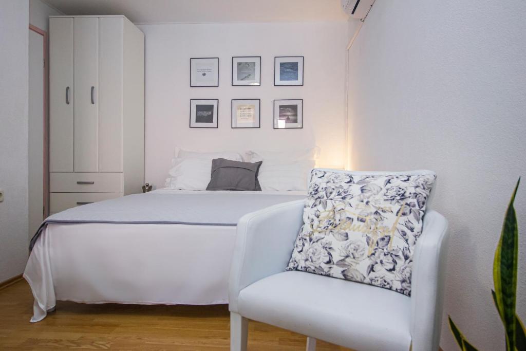 Apartmani Leo-Marin - Apartamento Con Balcón