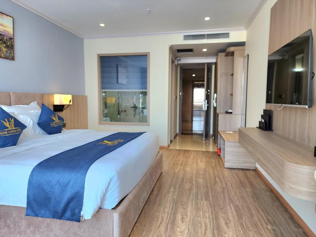 Hùng Vương Hotel - 豪华王室