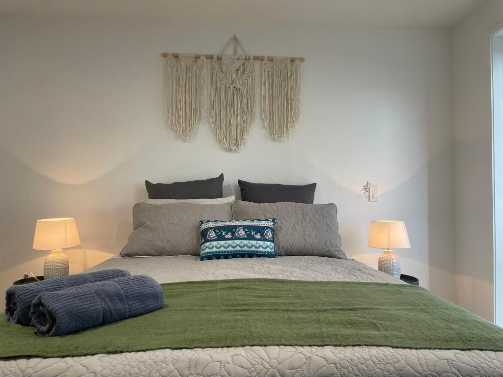 Luxury CBD 2 Bed Near Riverside Market Free Parking!