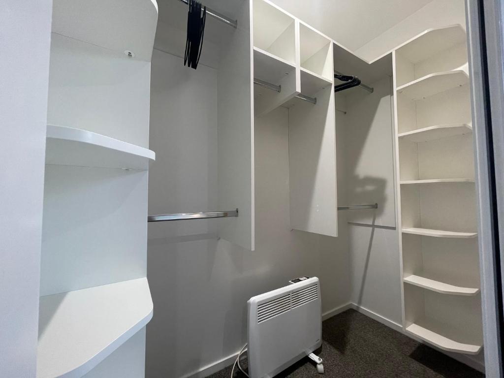 Luxury CBD 2 Bed Near Riverside Market Free Parking! - Resim 45