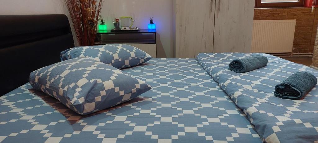 Vila Magica - Sala De Luxo (2 Adultos + 1 Criança)