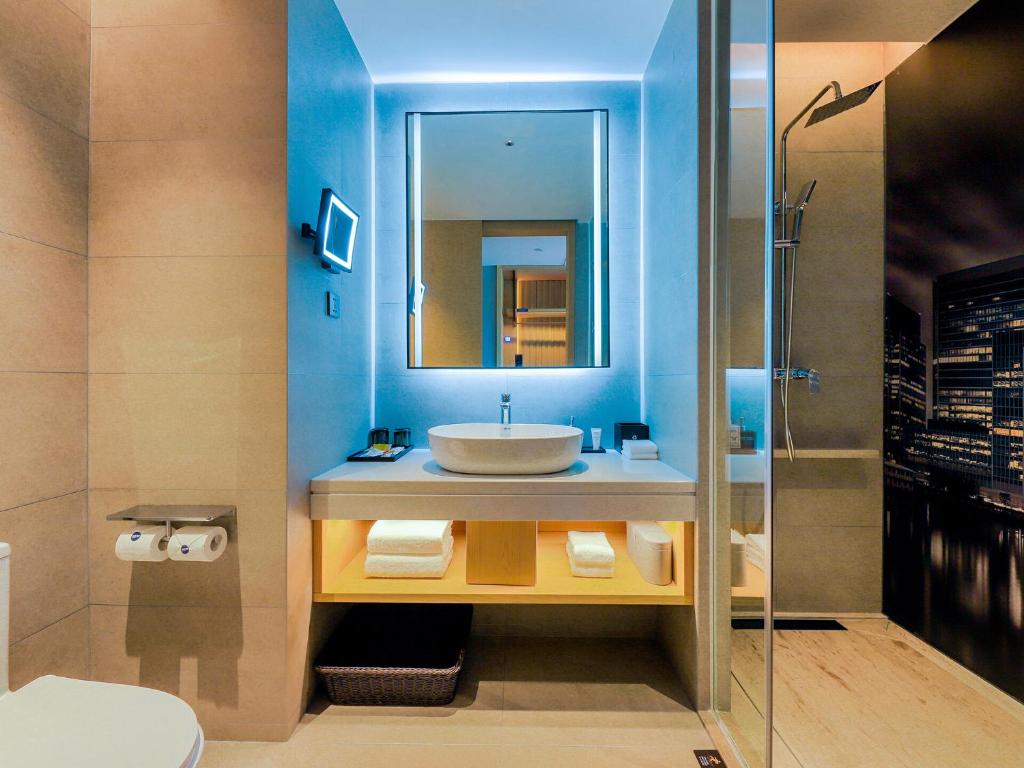 Koupelna v ubytování Park Inn by Radisson Zhuhai Gaolan Port