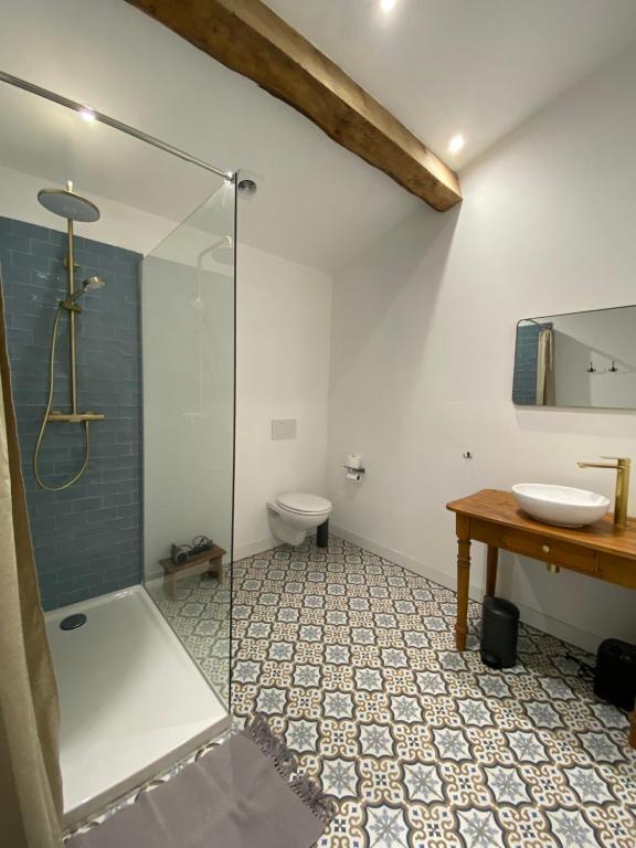 Ett badrum på Felix - Maison d'hôtes