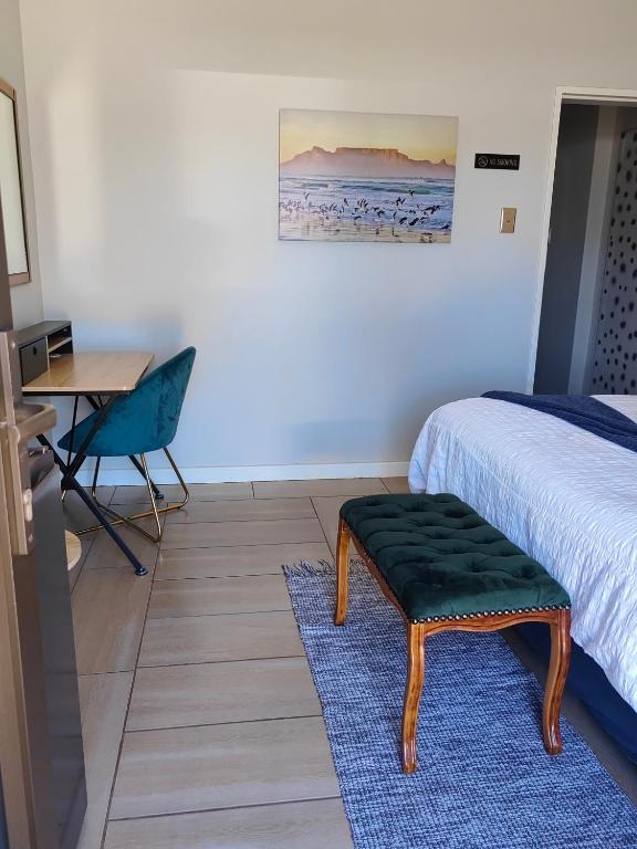 Back of the Moon Guesthouse - Sala De Reina De Lujo