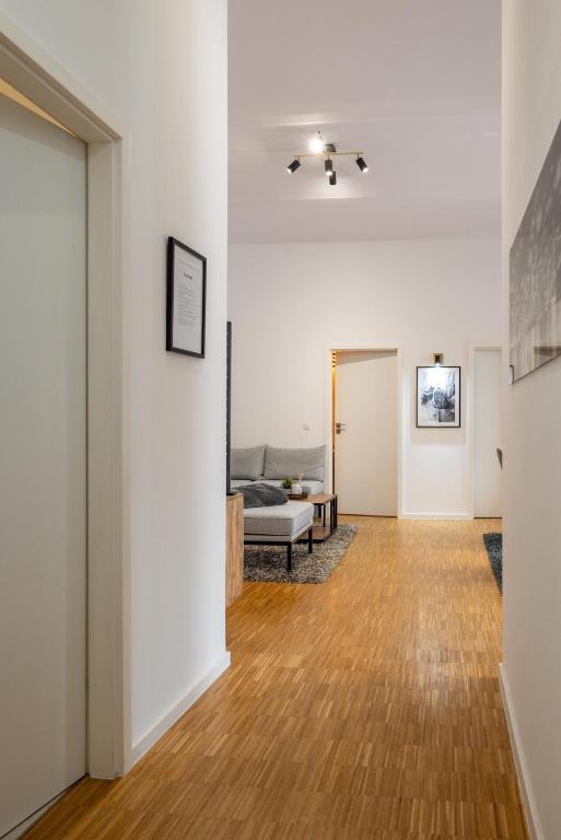 Fotografie z fotogalerie ubytování SweetHome - Luxus pur - große Küche, Terrasse, Stellplatz, WiFi v destinaci Halle