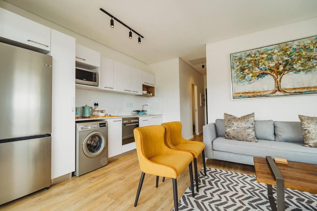301 Le Jardin - Image 21