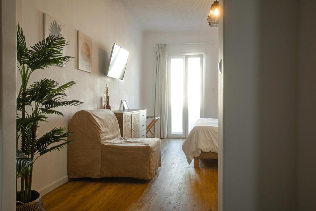 Adonis Hotel Studios & Apartments - 12