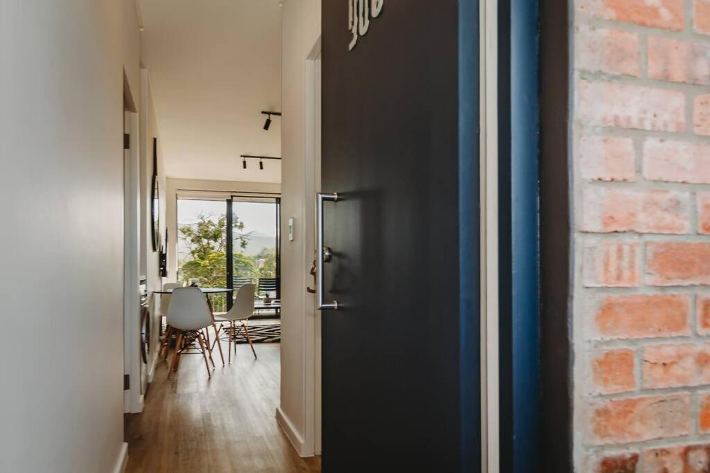 306 Le Jardin - Image 10