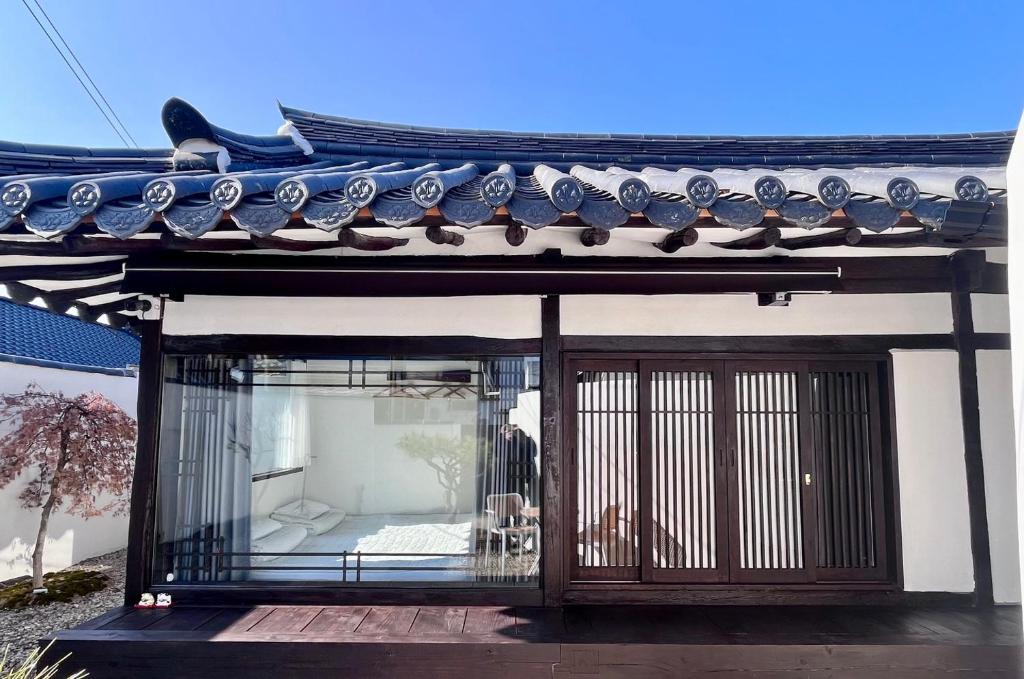 Hanok Dasi…