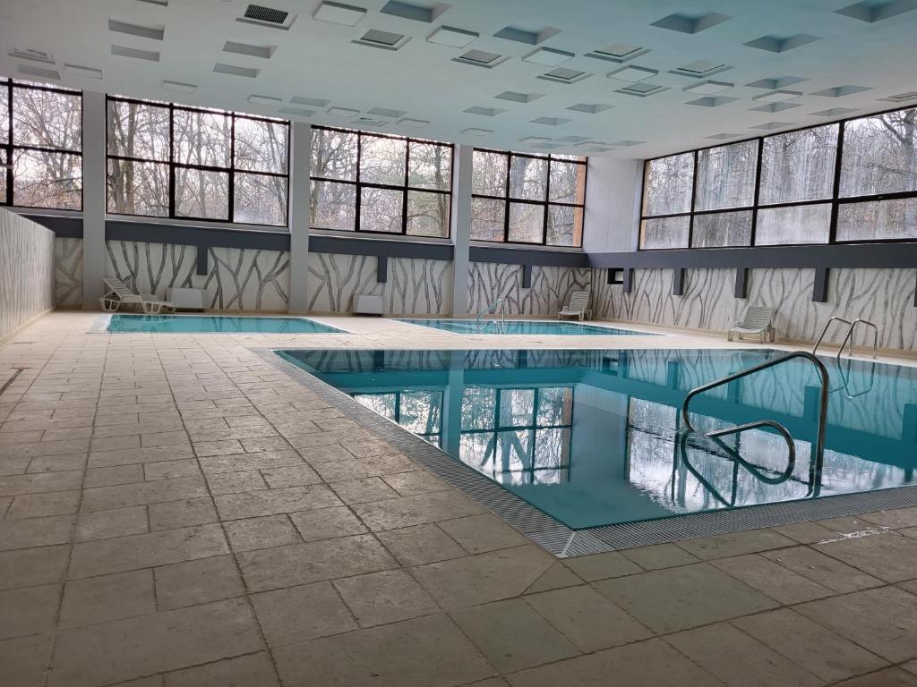 Bazén v ubytování Hotel Padis nebo v jeho okolí