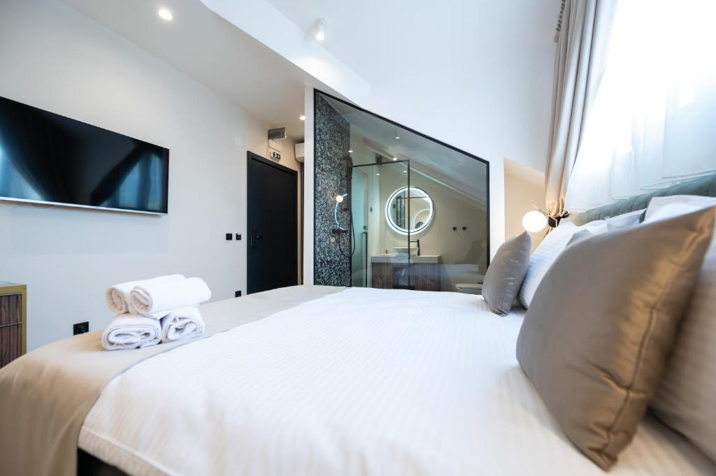 Krevet ili kreveti u jedinici u okviru objekta Hotel Bohemian Garni - Skadarlija