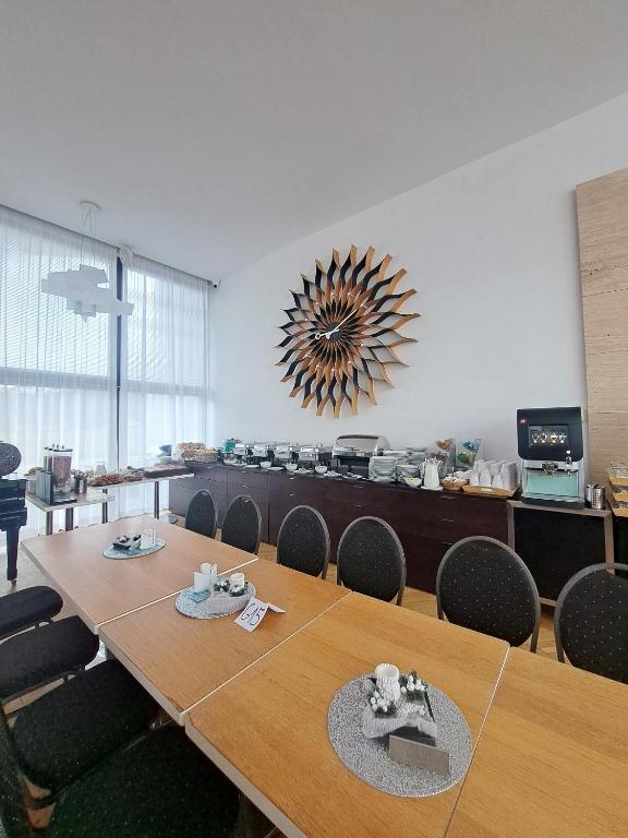 TV a/nebo společenská místnost v ubytování Wellness Hotel Orlík