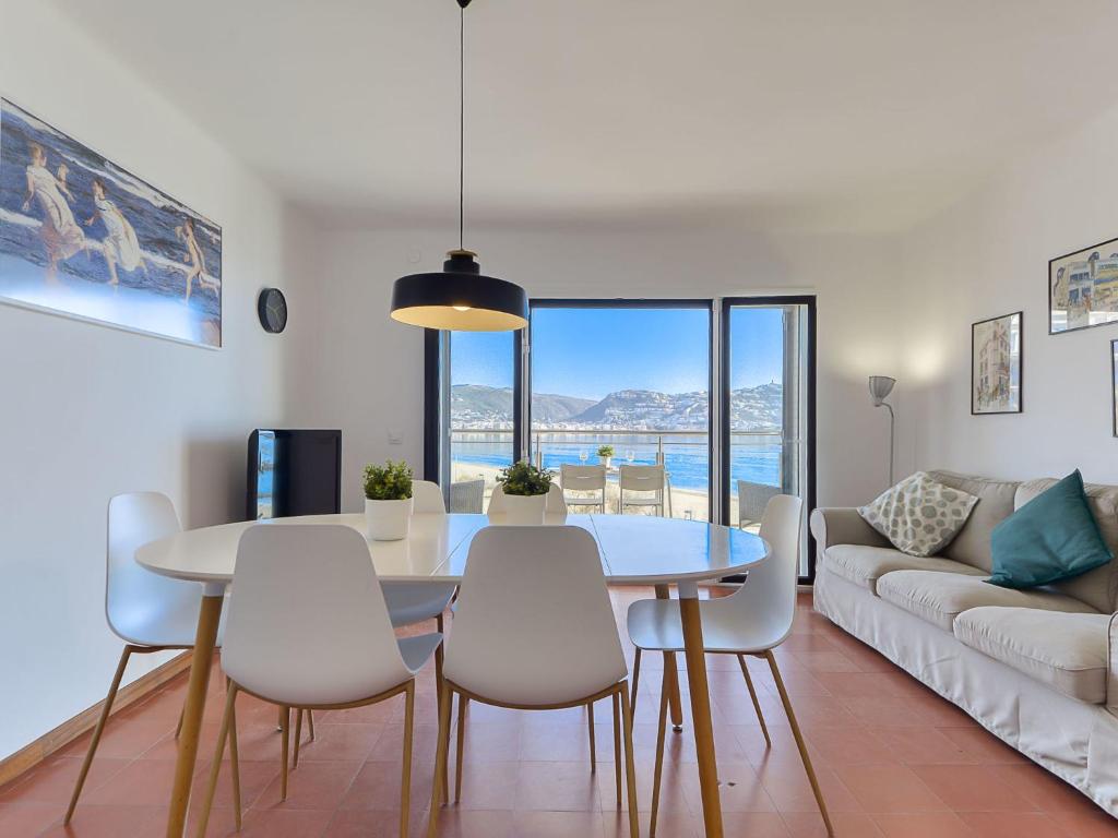 Posedenie v ubytovaní Apartment Rhodas by Interhome