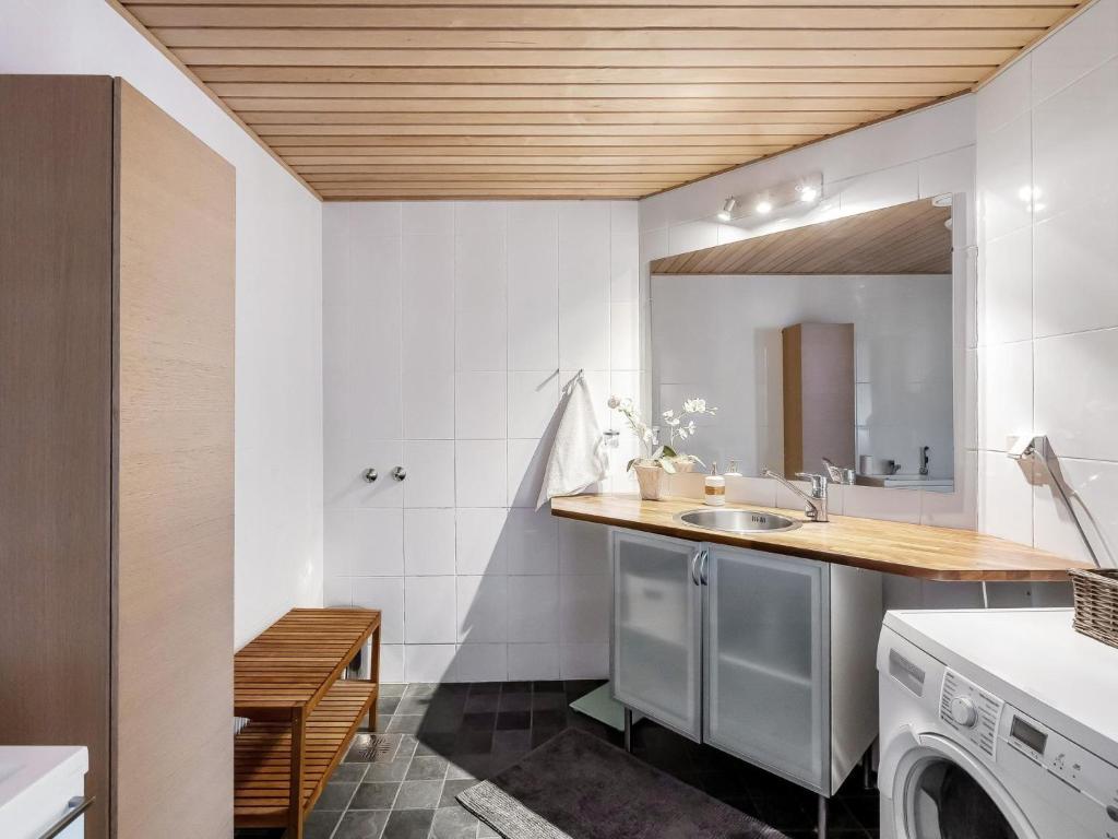 Fotografie z fotogalerie ubytování Holiday Home Mustijoenranta by Interhome v destinaci Nummistenkylä
