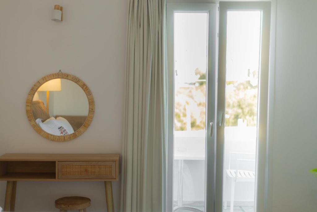 Adonis Hotel Studios & Apartments - 16