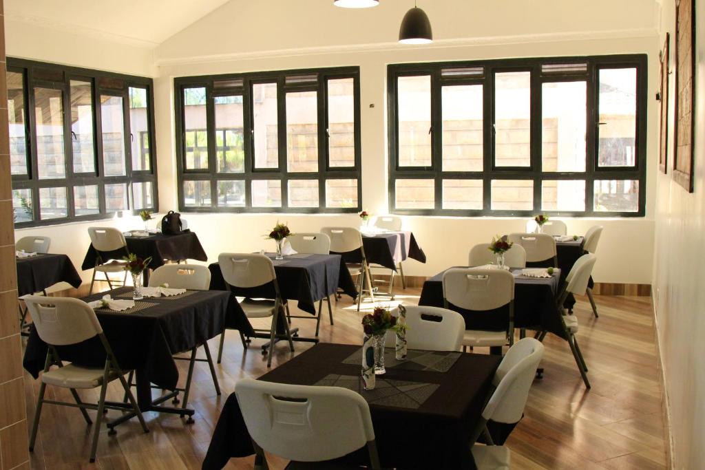 Restaurace v ubytování Lukenya Alkebu Resort