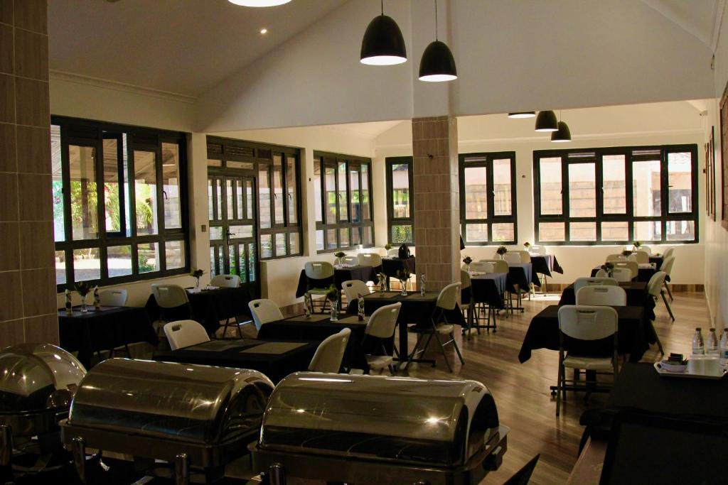 Posezení v ubytování Lukenya Alkebu Resort