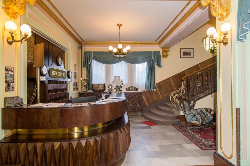 Posezení v ubytování Hotel Tisza és Thermálfürdő