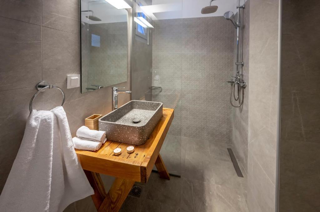 لابی و فضای عمومی Kos Infinity Suites - تصویر ۵