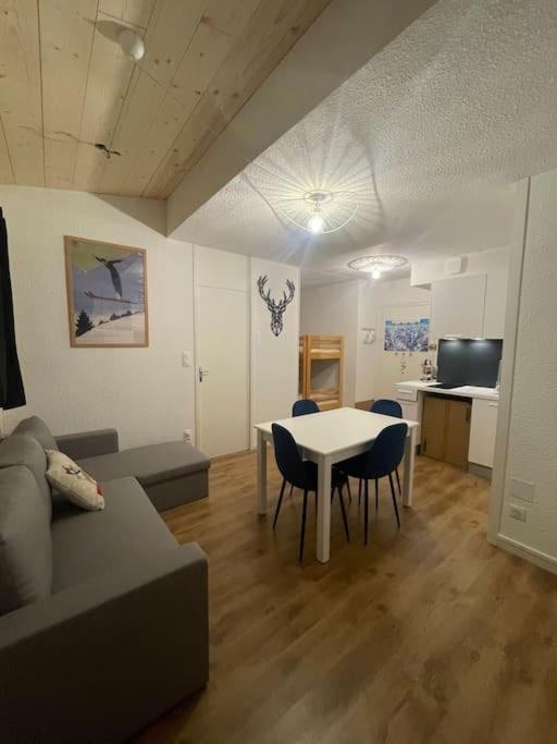 Photo de la galerie de l'établissement T2 cabine vue montagne, à Puyvalador