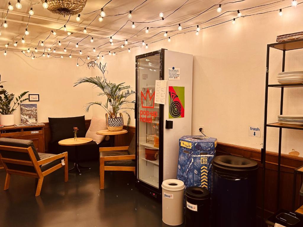 Pop Up Hotel Krone Zürich - Resim 37