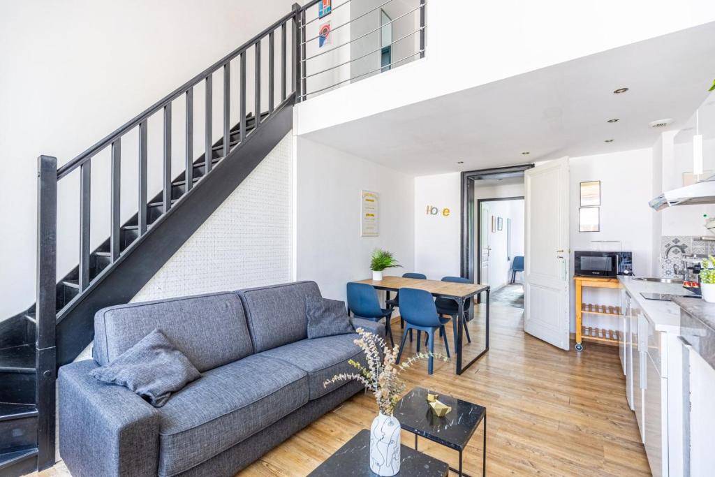 Appartement charmant Bordeaux centre - Two-Bedroom Apartment With Parking