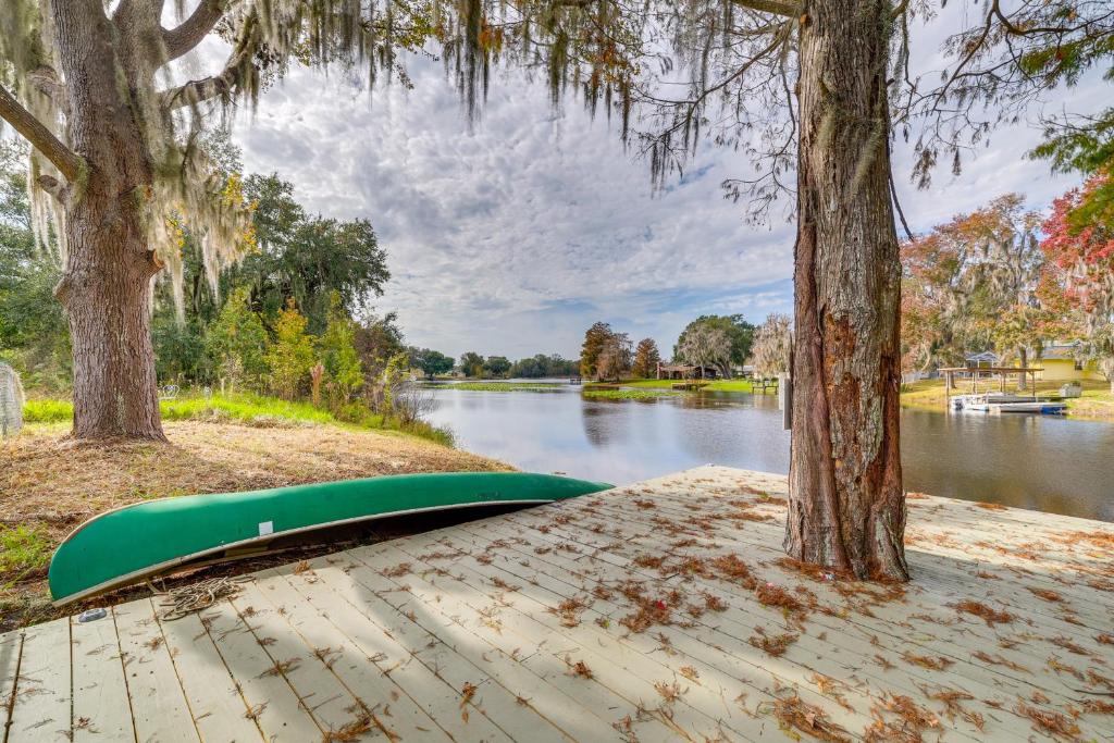 Lakefront Inverness Getaway with Boat Dock and Canoe!, Inverness