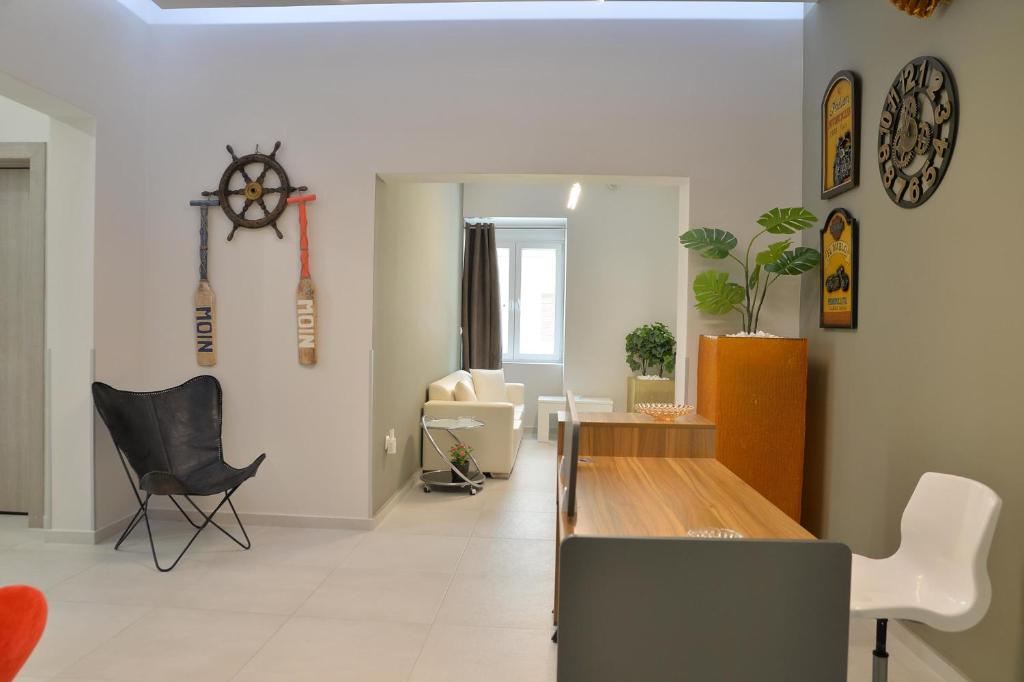 Posezení v ubytování Alekos Apartments 2 Netflix, Self Check-In