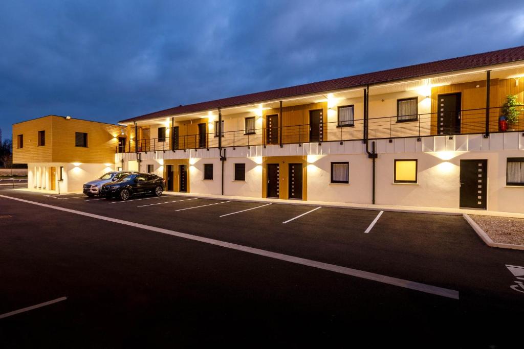 Budova, kde se aparthotel nachází