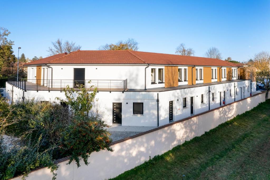 Budova, kde se aparthotel nachází