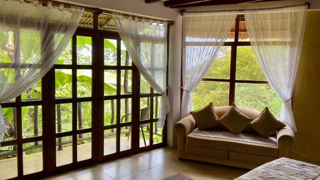 Posezení v ubytování Samai Lodge Holistic Living