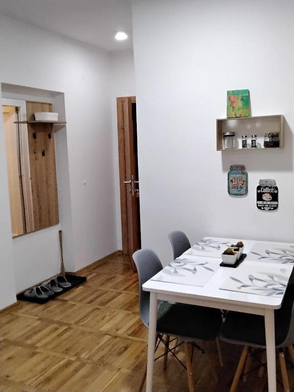 Fotografie z fotogalerie ubytování Fina Apartman v destinaci Leskovac