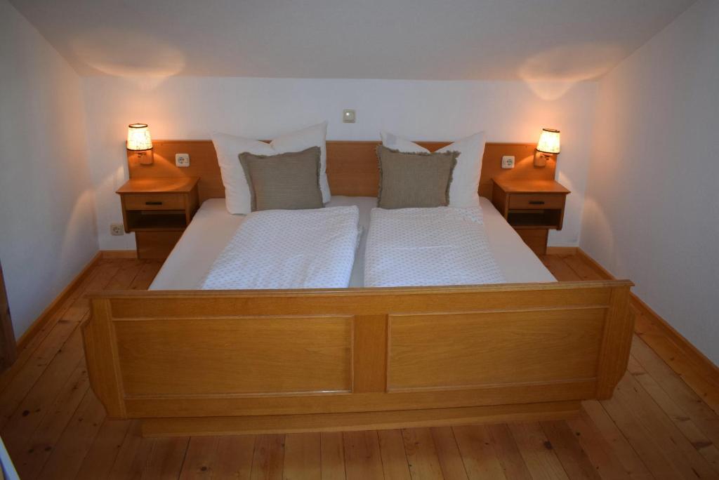 Postel nebo postele na pokoji v ubytování Landhaus Brif