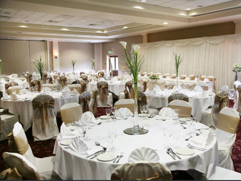 Restaurace v ubytování Green Isle Hotel, Dublin