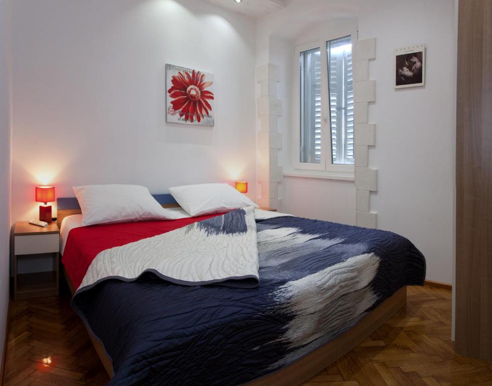 Postel nebo postele na pokoji v ubytování Apartment and Room Perfect Dream in Split
