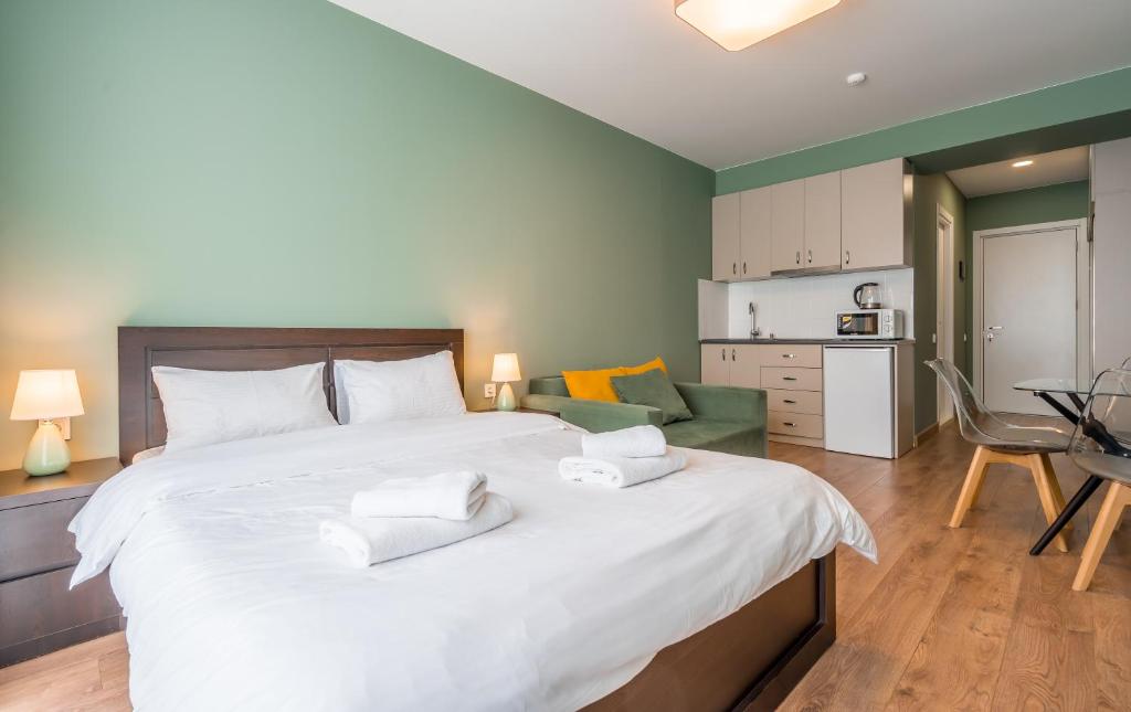 Kuchyň nebo kuchyňský kout v ubytování Studio Apartment NFT New Gudauri 503