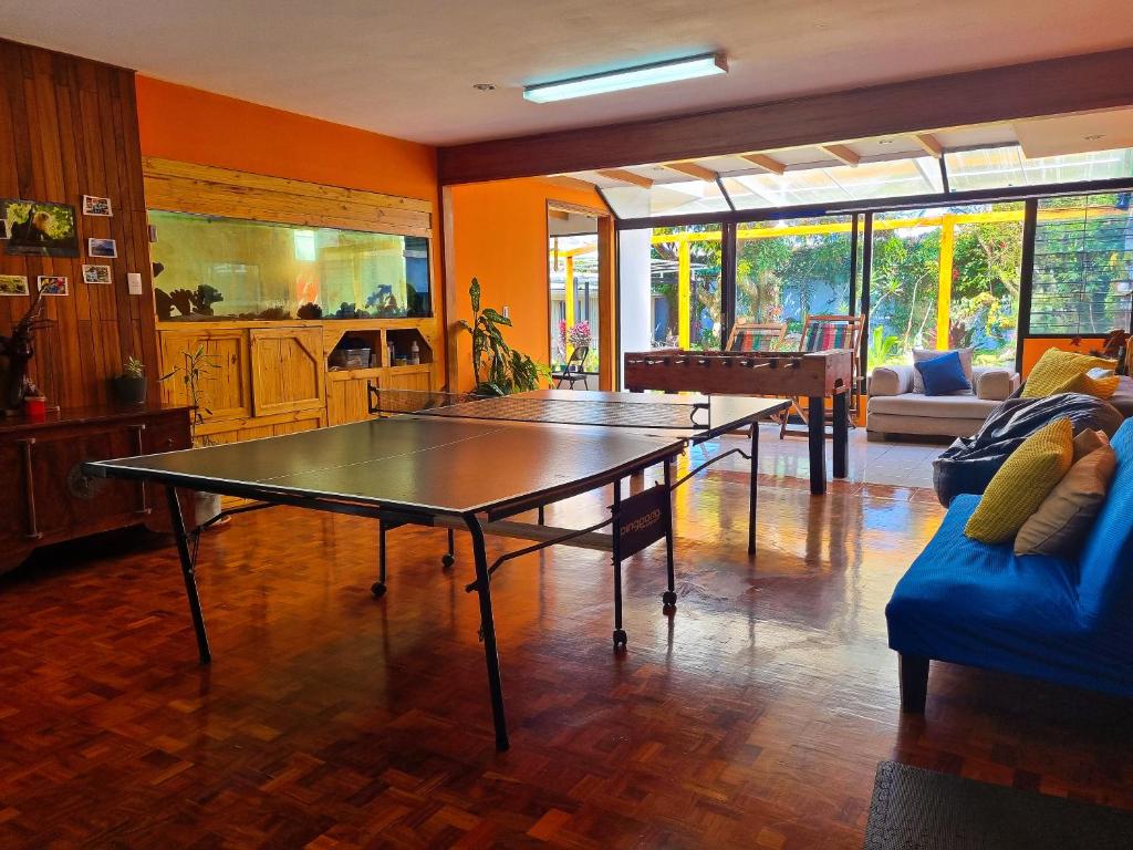 Stolní tenis v ubytování Casa Jardin del Mango nebo okolí
