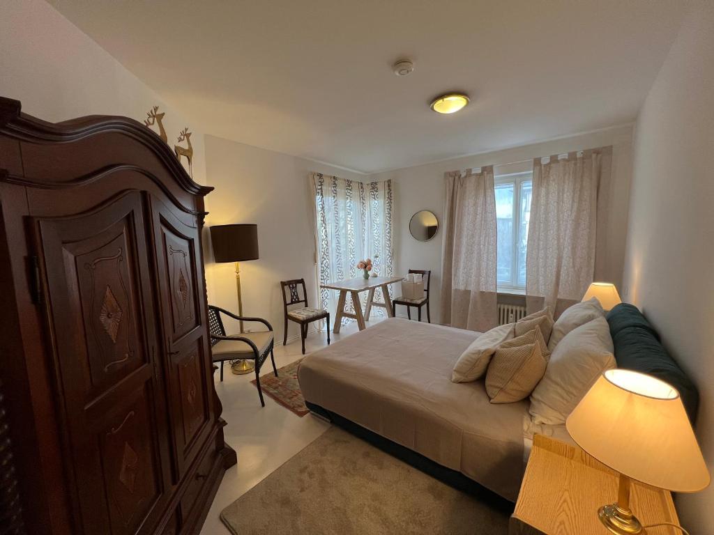Postel nebo postele na pokoji v ubytování Privatzimmer 15 qm mit Gemeinschaftsbad