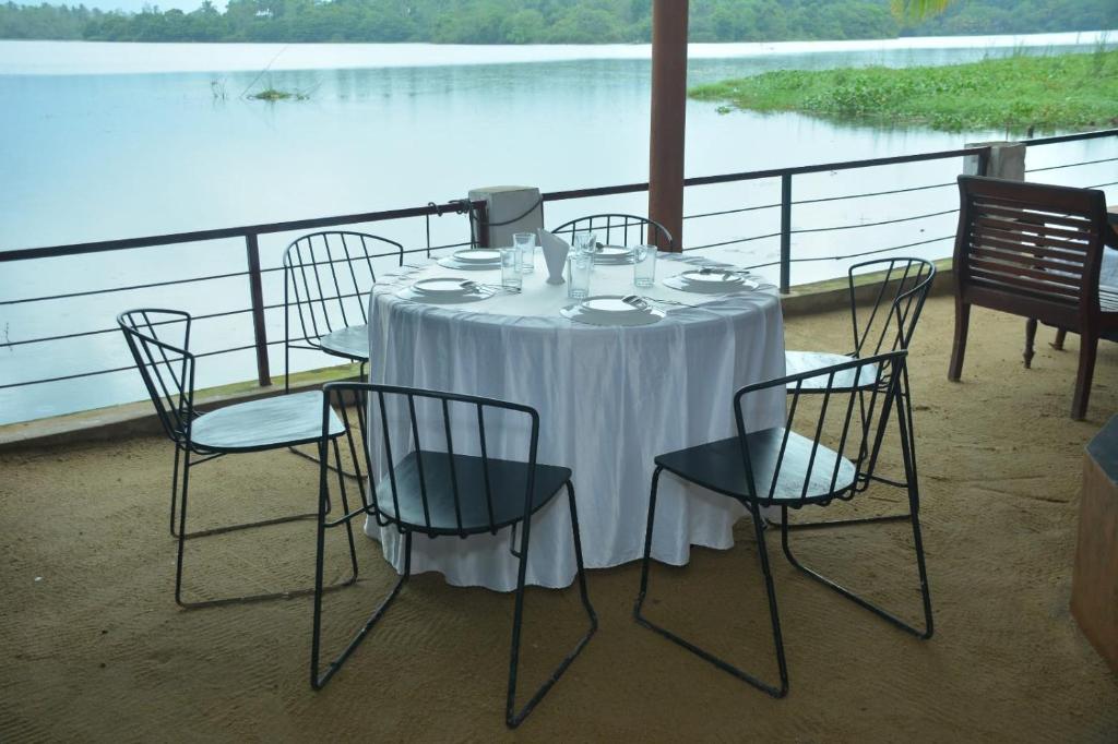 Bolgoda Nature Resort - Housity