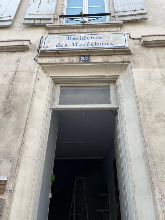 Exteriér alebo vchod do ubytovania Appartement avec cour privée