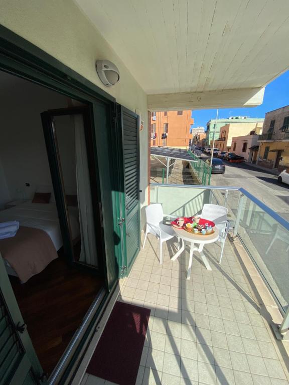 A balcony or terrace at Benni House