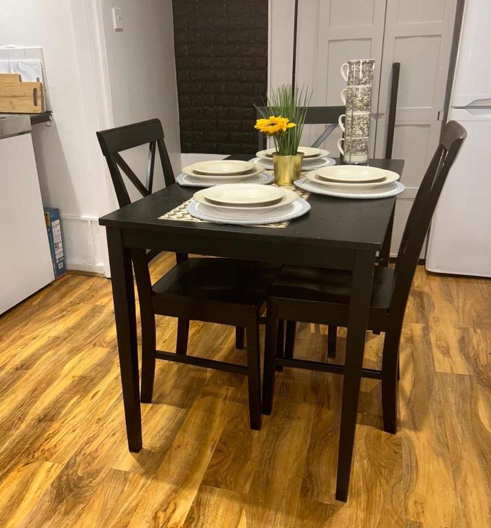 Room in Oxford Street - Double Room