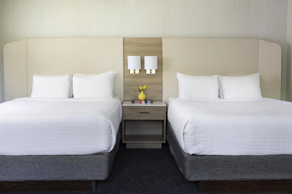 Crowne Plaza Atlanta Perimeter at Ravinia, an IHG Hotel - 