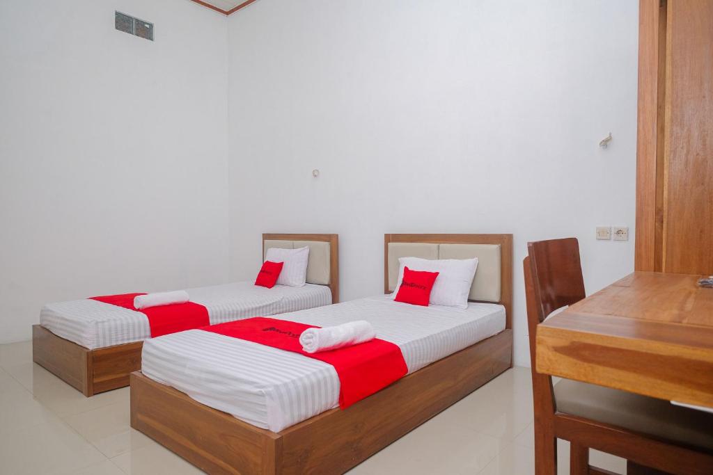 RedDoorz Syariah near Alun Alun Temanggung - Habitación Gemela Estándar