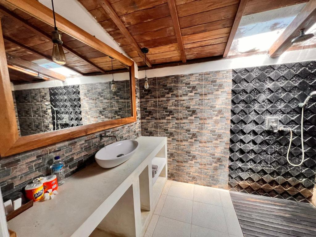 Gili Lumbung Bungalow - 15