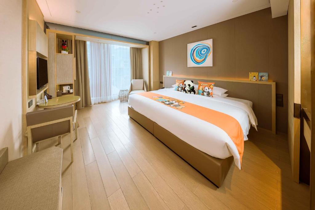 Novotel Shanghai Clover - Deluxe City View Zimmer Mit Kingsize-Bett