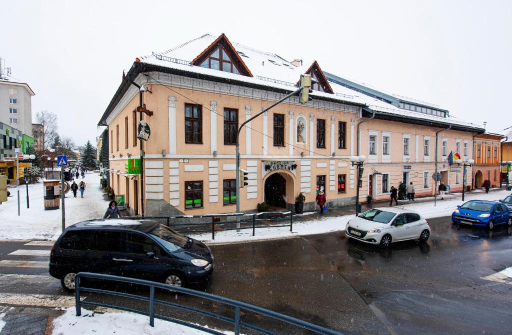The building in which a vendégházakat is located