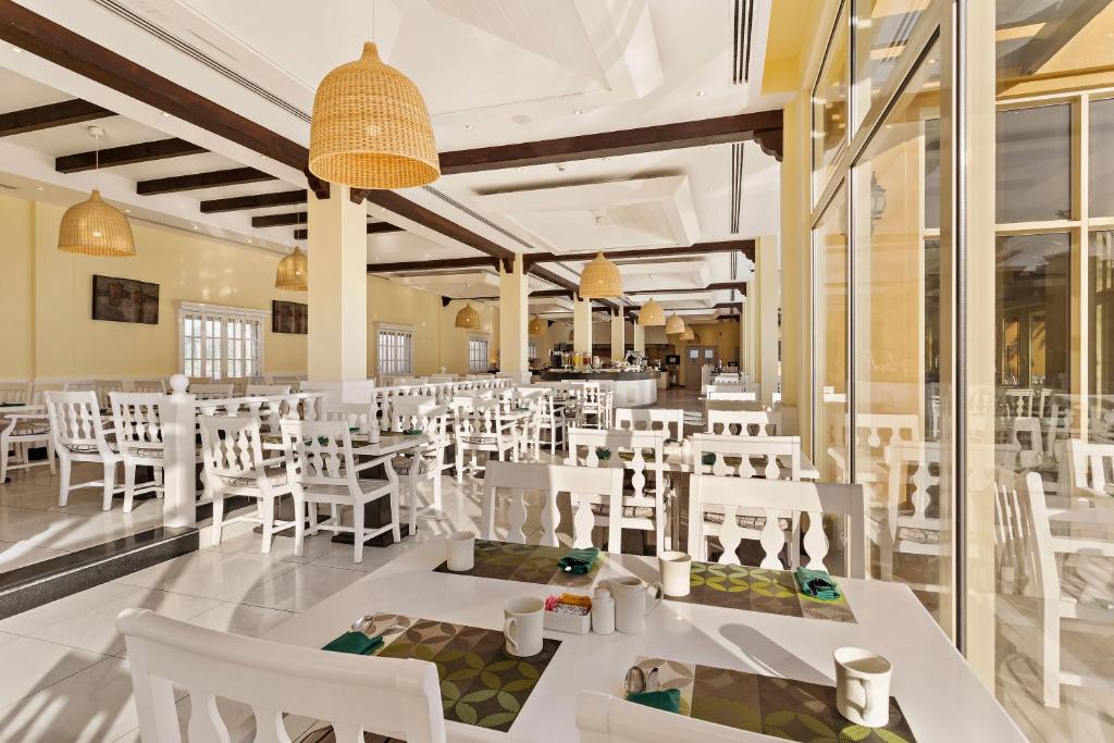 Al Hamra Village Hotel - Resim 31